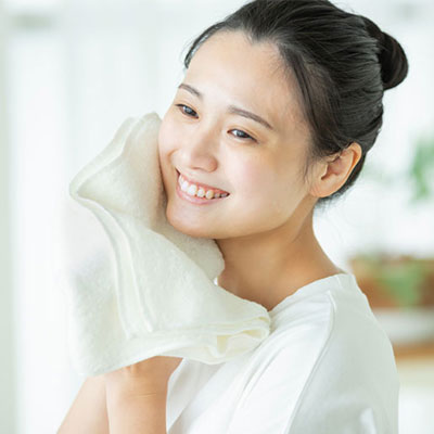 敏感な秋の肌をＣＡＣの洗浄料でおだやかに洗いましょう