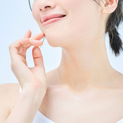 春の肌はくすみがち？透明感を取り戻すスキンケア