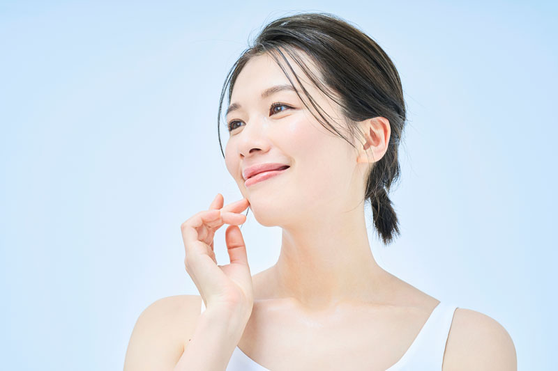 春の肌はくすみがち？透明感を取り戻すスキンケア