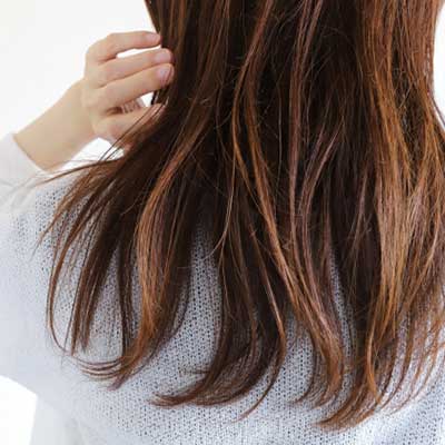 冬に髪の乾燥・パサつきに悩む人へ。今日からできる簡単ヘアケア！