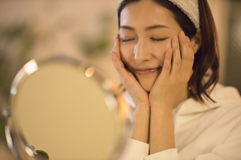 夜のスキンケアは順番が大事！朝との違いを知り春もすこやか肌に