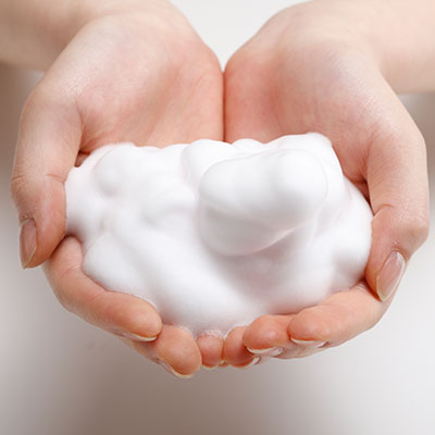 泡で出てくる洗顔は良くない？新生活に知りたいデメリットとメリット