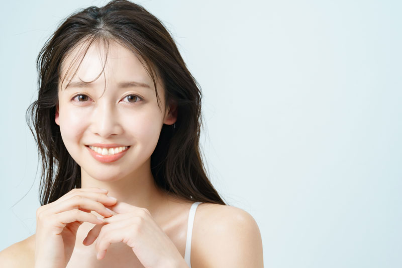 化粧水はシンプルに「手」でつけてみよう